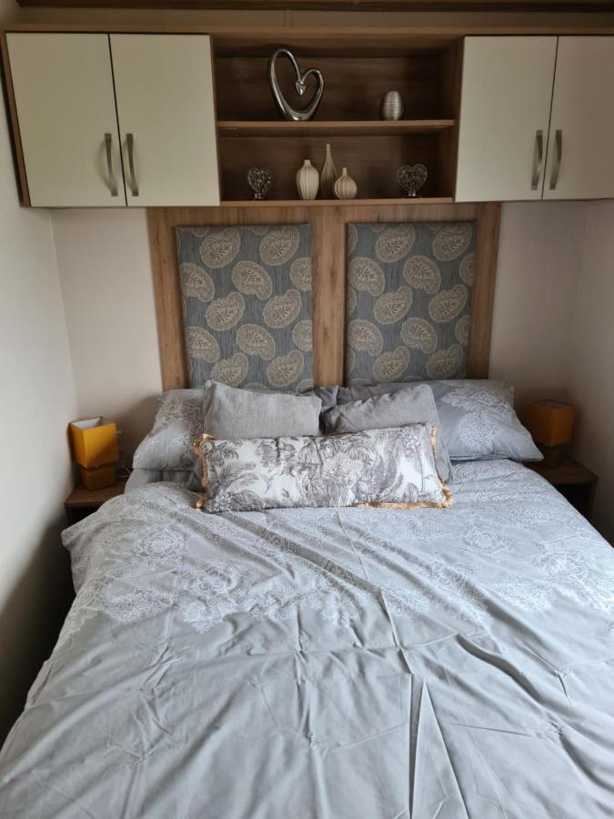 Hot Tub Hols 3 Bed Caravan At 42 Kingfisher Court Tattershall Eksteriør billede