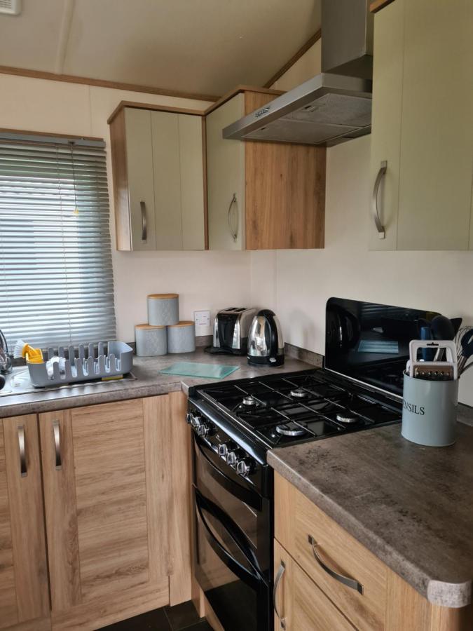 Hot Tub Hols 3 Bed Caravan At 42 Kingfisher Court Tattershall Eksteriør billede